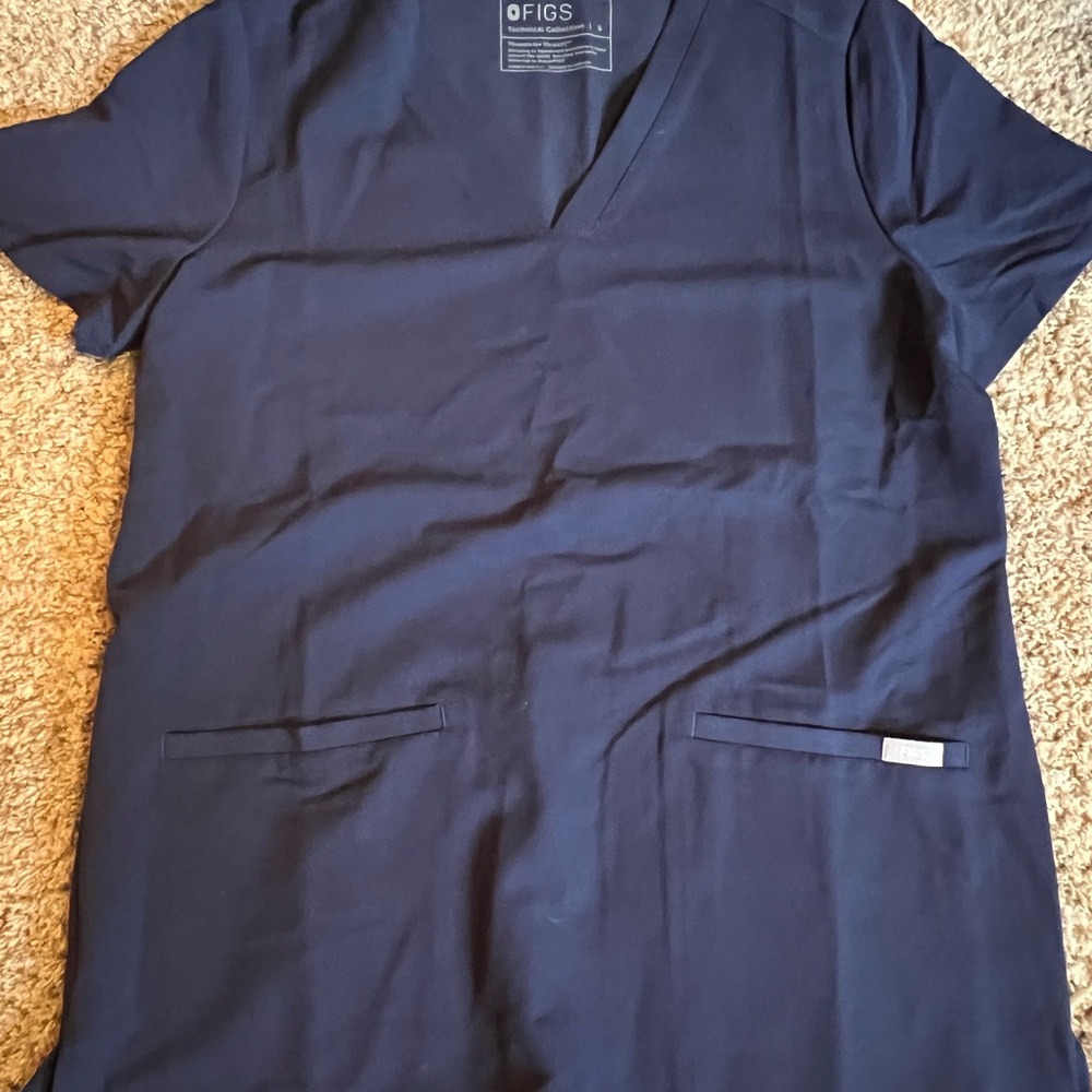 Figs Casma 3 pocket Navy Blue Scrub Top
